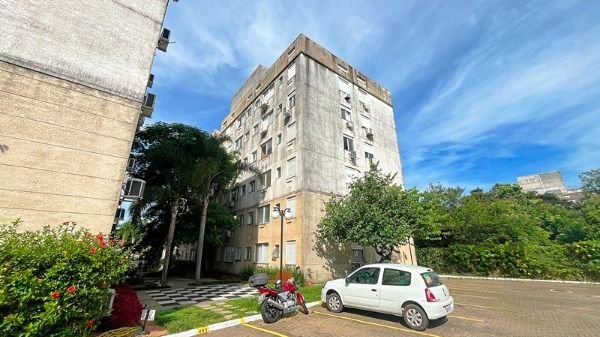 Apartamento com 45m², 2 dormitórios, 1 vaga no bairro Ipanema em Porto Alegre para Comprar