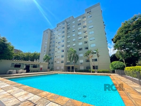 Apartamento com 64m², 2 dormitórios, 1 vaga no bairro Tristeza em Porto Alegre para Comprar