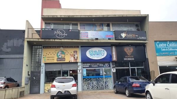 Loja em Porto Alegre, no bairro Hípica, à venda.