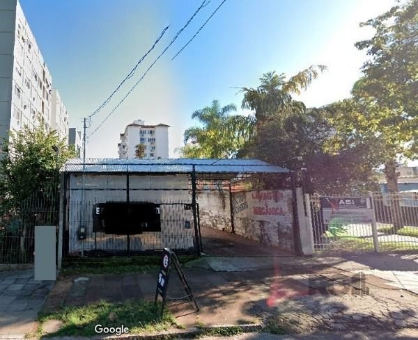 Terreno com 405m² no bairro Tristeza em Porto Alegre para Comprar