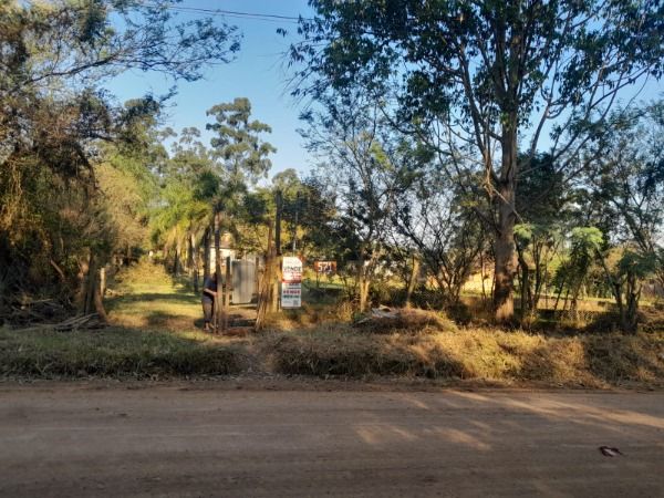 Sítio em Porto Alegre, no bairro Lageado, à venda.