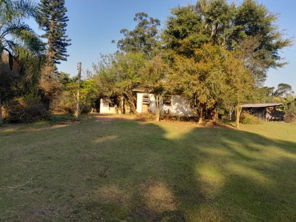 Sítio em Porto Alegre, no bairro Lageado, à venda.