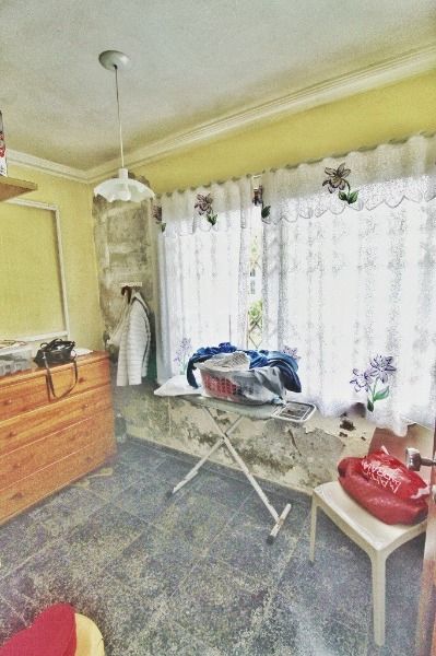 Casa em Porto Alegre, no bairro Jardim Isabel, com 4 dormitório(s), e 4 banheiros, à venda.