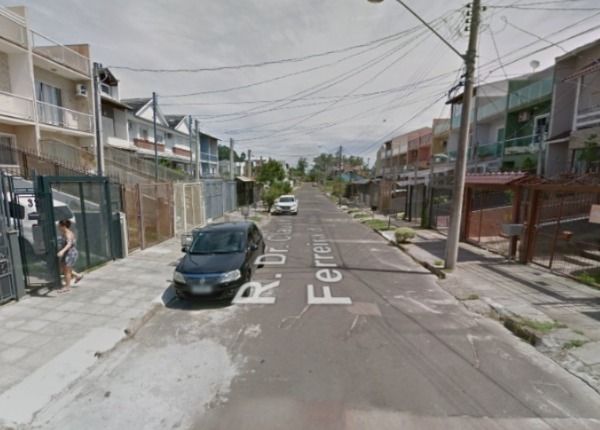 Terreno em Porto Alegre, no bairro Guarujá, à venda.
