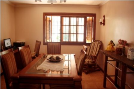 Casa para Venda - 150m², 3 dormitórios, sendo 1 suites, Cavalhada