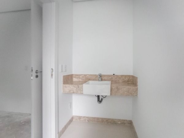 Cobertura para Venda - 346.66m², 3 dormitórios, sendo 3 suites, 4 vagas - Vila Assunção
