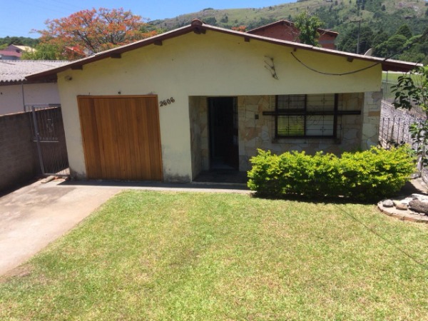 Terreno com 330m² no bairro Cavalhada em Porto Alegre para Comprar