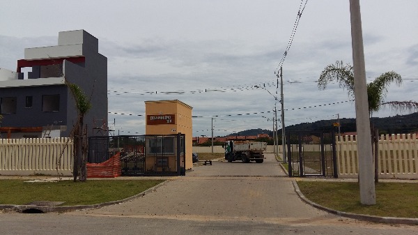 Terreno em Porto Alegre, no bairro Aberta dos Morros, à venda.