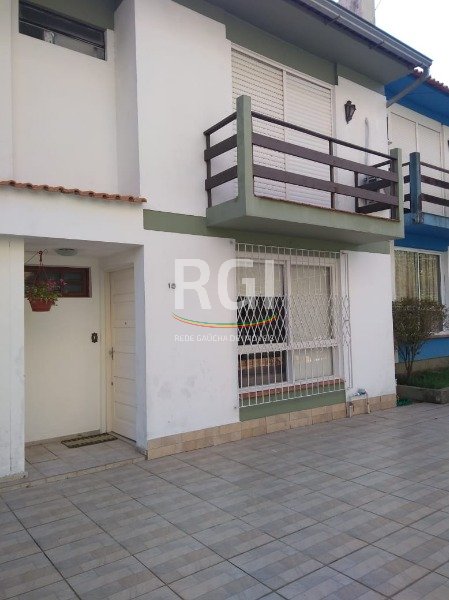 Casa Condominio com 156m², 3 dormitórios, 1 suíte, 1 vaga no bairro Santo Antonio em Porto Alegre para Comprar