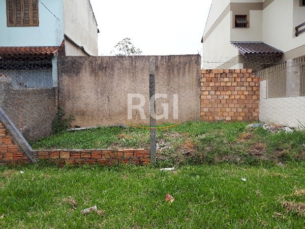 Terreno com 129m² no bairro Hípica em Porto Alegre para Comprar