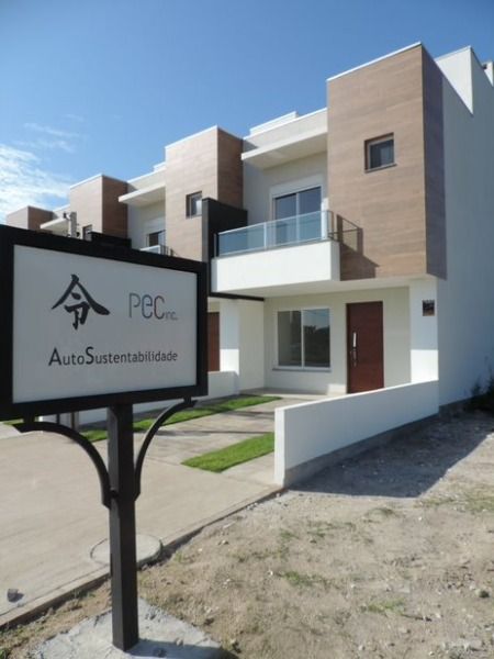 Casa com 125m², 3 dormitórios, 2 suítes, 2 vagas no bairro Aberta dos Morros em Porto Alegre para Comprar