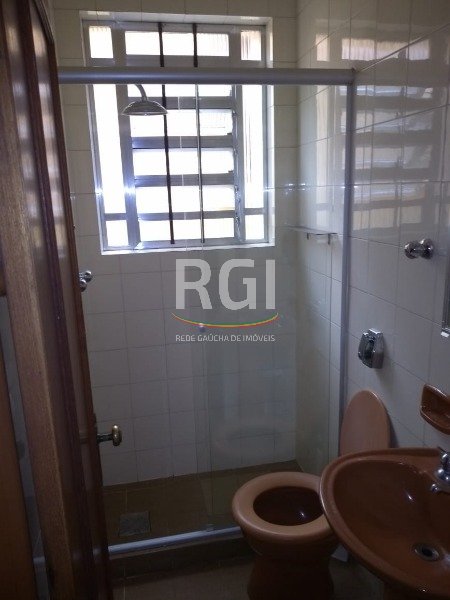 Casa para Venda - 741m², 5 dormitórios, sendo 3 suites, 9 vagas - Espirito Santo