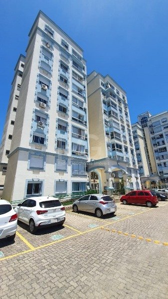 Apartamento com 71m², 3 dormitórios, 1 suíte, 1 vaga no bairro Cavalhada em Porto Alegre para Comprar