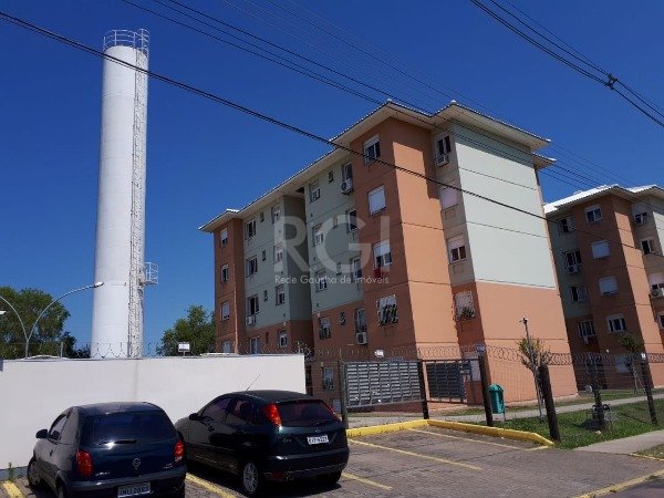 Apartamento com 47m², 2 dormitórios, 1 vaga no bairro Restinga em Porto Alegre para Comprar