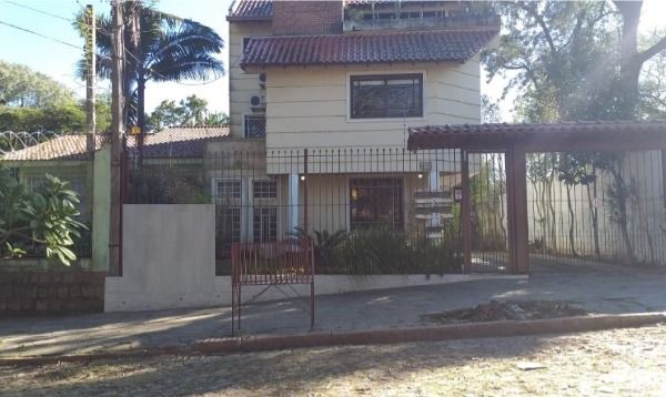 Casa Condominio à venda com 138m², 4 quartos, 1 vaga no bairro Cristal em Porto Alegre