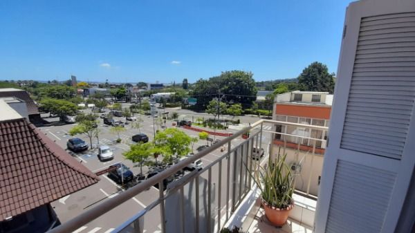 Apartamento com 65m², 2 dormitórios, 1 vaga no bairro Tristeza em Porto Alegre para Comprar