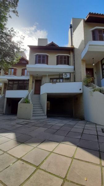 Casa Condominio com 317m², 4 dormitórios, 4 suítes, 4 vagas no bairro Vila Conceição em Porto Alegre para Comprar