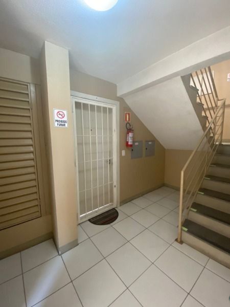 Apartamento em Porto Alegre, no bairro Restinga, com 2 dormitório(s), e 2 banheiros, à venda.