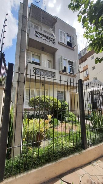 Apartamento com 47m², 2 dormitórios no bairro Petrópolis em Porto Alegre para Comprar