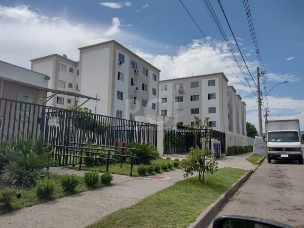 Apartamento com 41m², 2 dormitórios, 1 vaga no bairro Hípica em Porto Alegre para Comprar