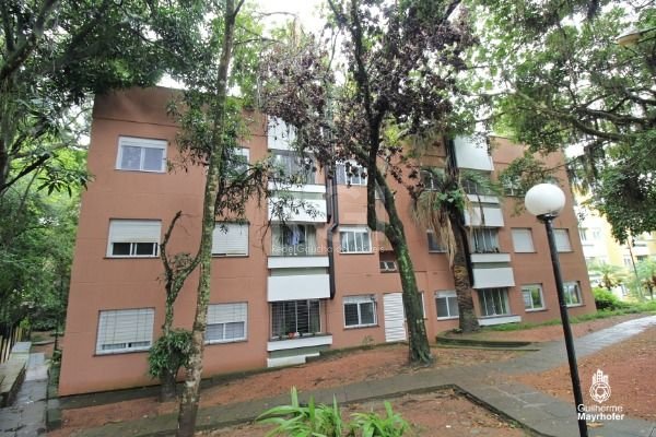 Apartamento com 67m², 3 dormitórios, 1 vaga no bairro Guarujá em Porto Alegre para Comprar