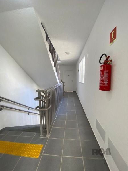 Apartamento para Venda - 48m², 2 dormitórios, 1 vaga - Restinga