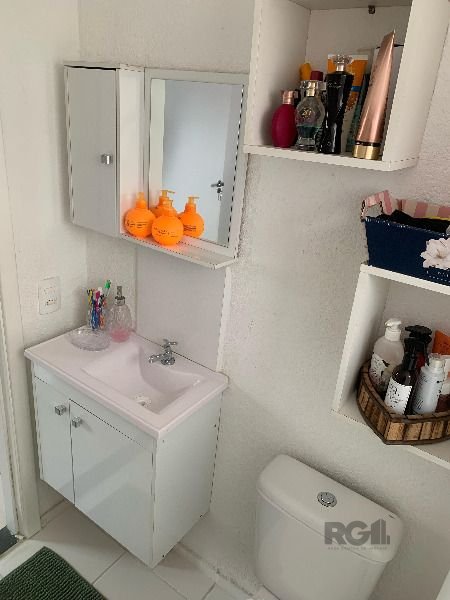 Apartamento para Venda - 48m², 2 dormitórios, 1 vaga - Restinga