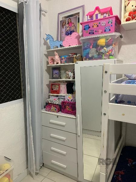 Apartamento para Venda - 48m², 2 dormitórios, 1 vaga - Restinga