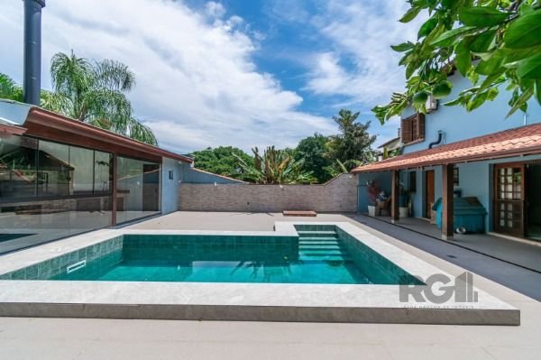 Casa 4 dormitórios